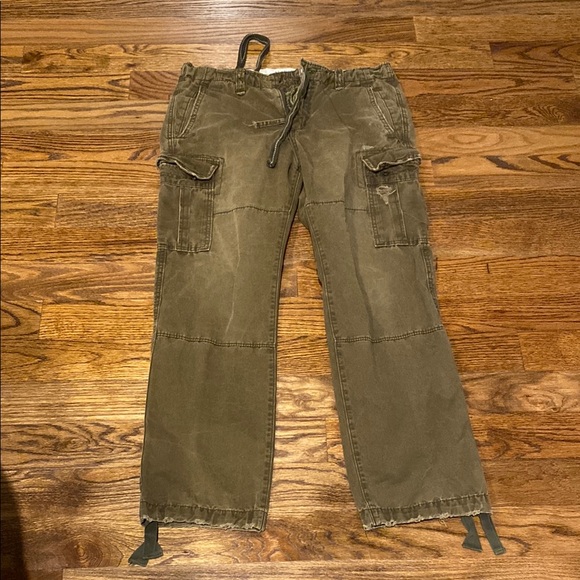 Abercrombie & Fitch Olive Cargo Pants - Picture 1 of 6